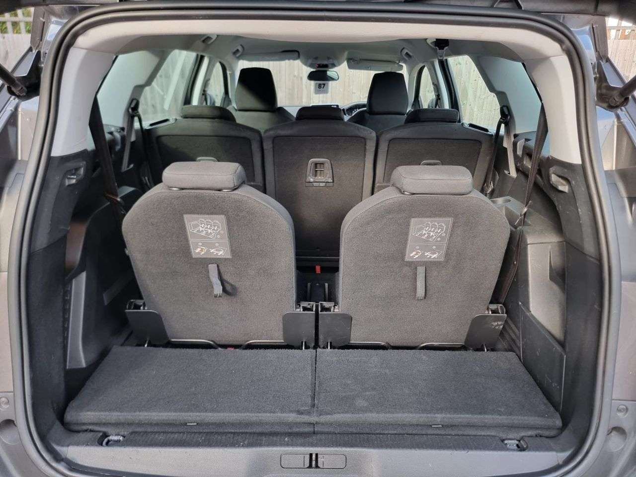 2019 PEUGEOT 5008 2019 PEUGEOT 5008