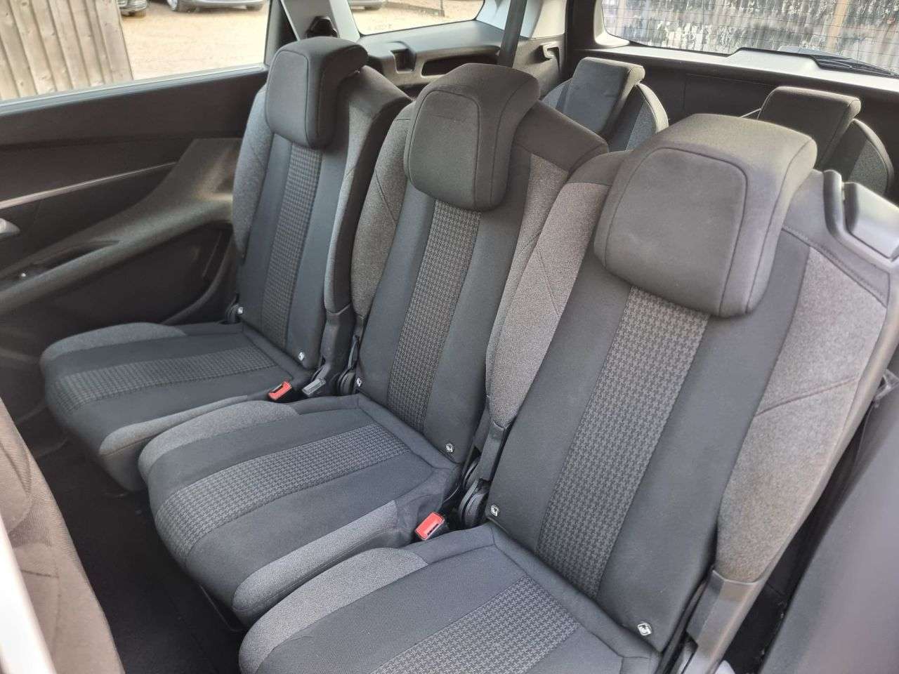 2019 PEUGEOT 5008 2019 PEUGEOT 5008