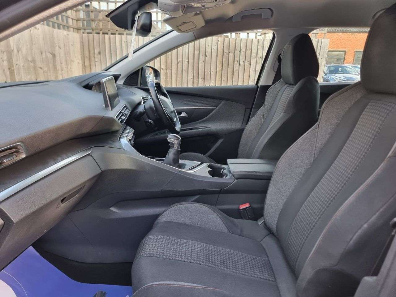 2019 PEUGEOT 5008 2019 PEUGEOT 5008