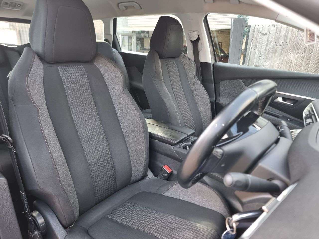 2019 PEUGEOT 5008 2019 PEUGEOT 5008