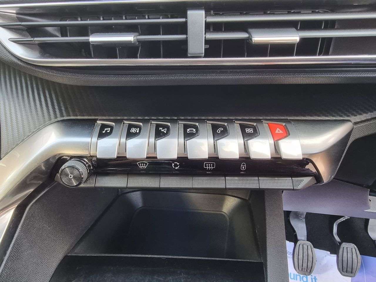 2019 PEUGEOT 5008 2019 PEUGEOT 5008