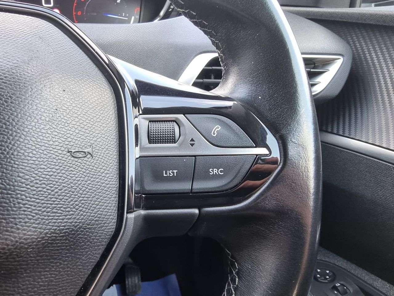 2019 PEUGEOT 5008 2019 PEUGEOT 5008