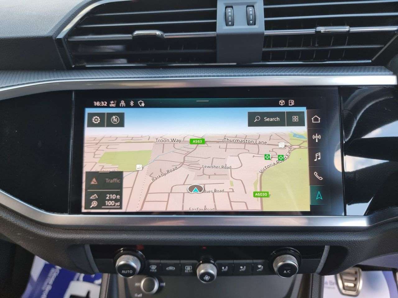 A 2021 AUDI Q3 1.5 TFSI CoD 35 S line SUV 5dr Petrol Manual Euro 6 (s/s) (150 ps) APPLE CA A 2021 AUDI Q3 1.5 TFSI CoD 35 S line SUV 5dr Petrol Manual Euro 6 (s/s) (150 ps) APPLE CA