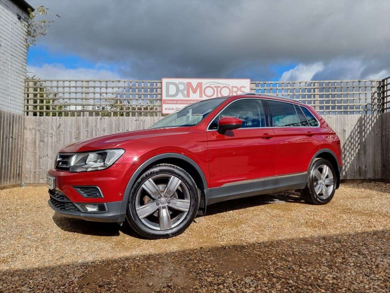 A 2019 VOLKSWAGEN TIGUAN 2.0 TDI Match SUV 5dr Diesel Manual 4Motion Euro 6 (s/s) (150 ps) SAT NAV + A 2019 VOLKSWAGEN TIGUAN 2.0 TDI Match SUV 5dr Diesel Manual 4Motion Euro 6 (s/s) (150 ps) SAT NAV +