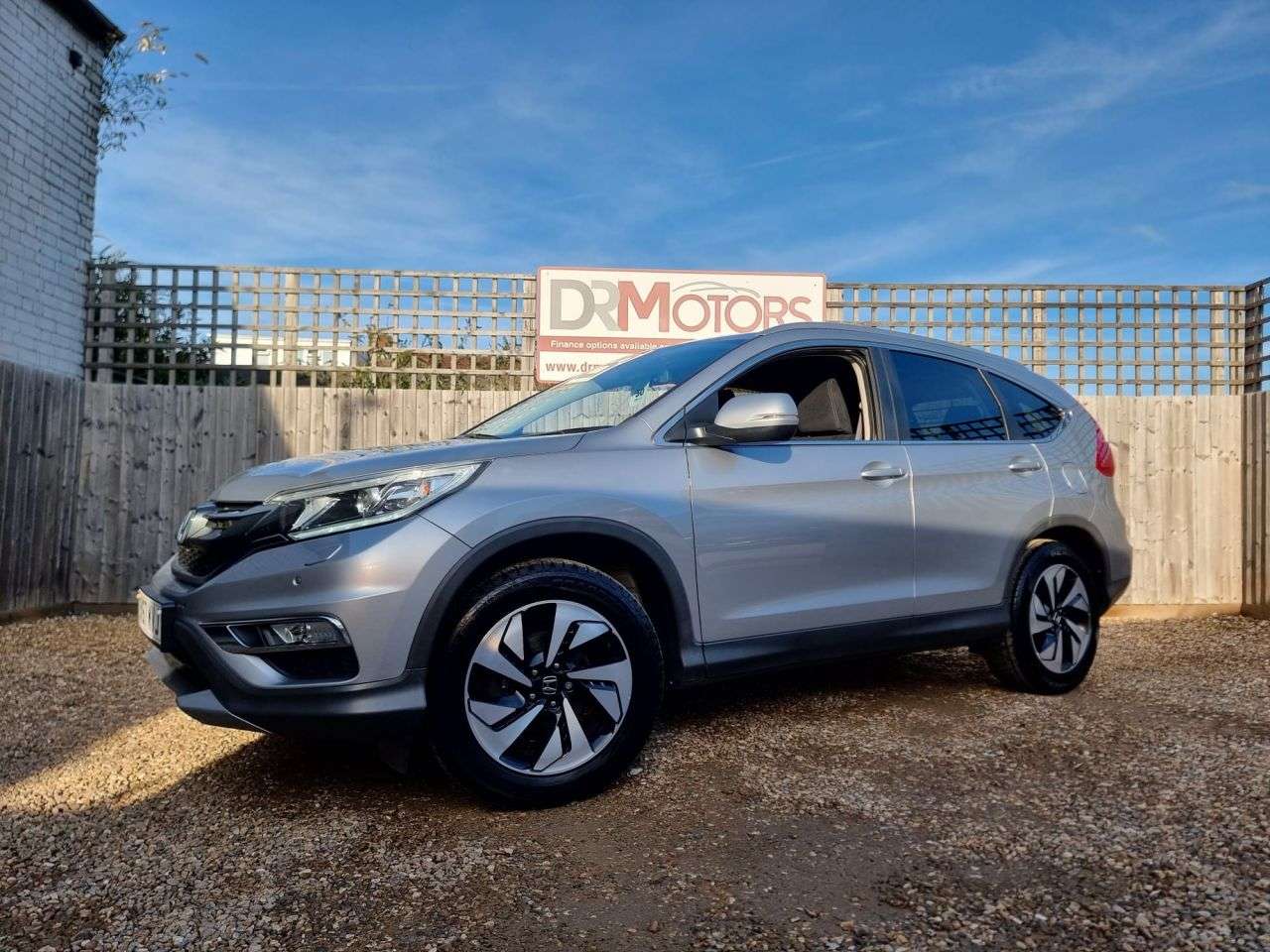 A 2017 HONDA CR-V 2.0 i-VTEC SR SUV 5dr Petrol Auto 4WD Euro 6 (155 ps) A 2017 HONDA CR-V 2.0 i-VTEC SR SUV 5dr Petrol Auto 4WD Euro 6 (155 ps)