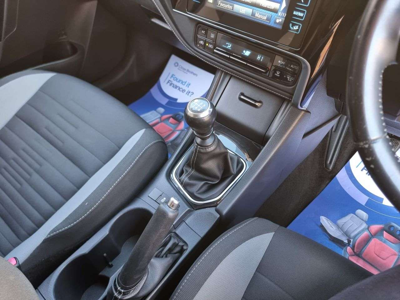 2016 TOYOTA AURIS 2016 TOYOTA AURIS