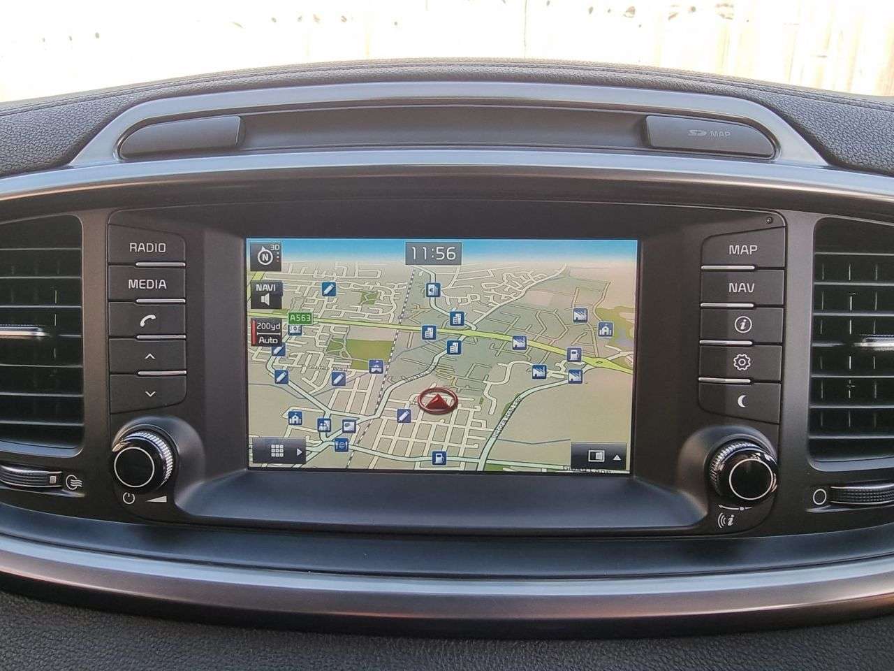 A 2015 KIA SORENTO 2.2 CRDi KX-2 SUV 5dr Diesel Manual AWD Euro 6 (s/s) (197 bhp) 7 SEATER + S A 2015 KIA SORENTO 2.2 CRDi KX-2 SUV 5dr Diesel Manual AWD Euro 6 (s/s) (197 bhp) 7 SEATER + S