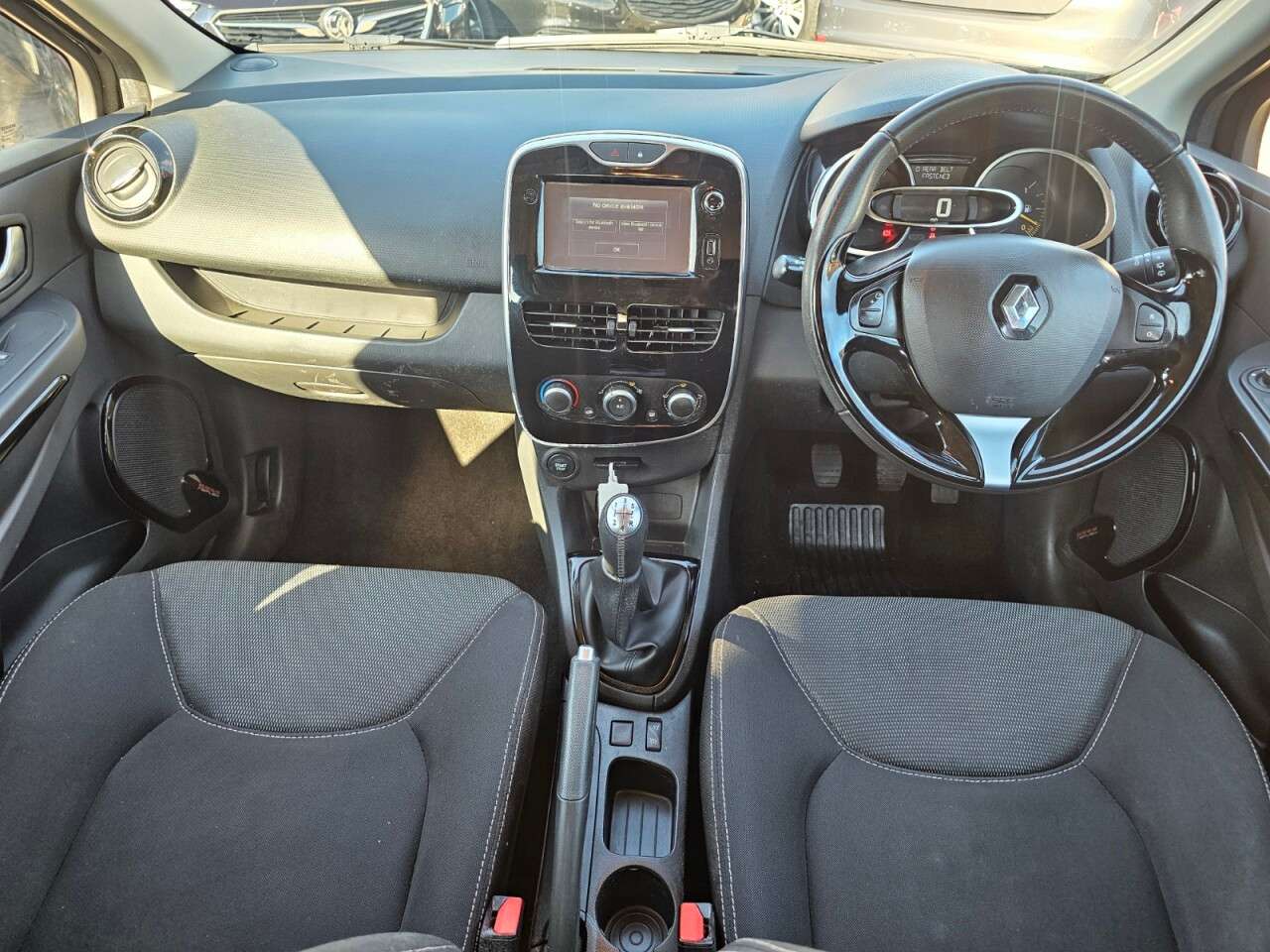 2015 RENAULT CLIO 2015 RENAULT CLIO