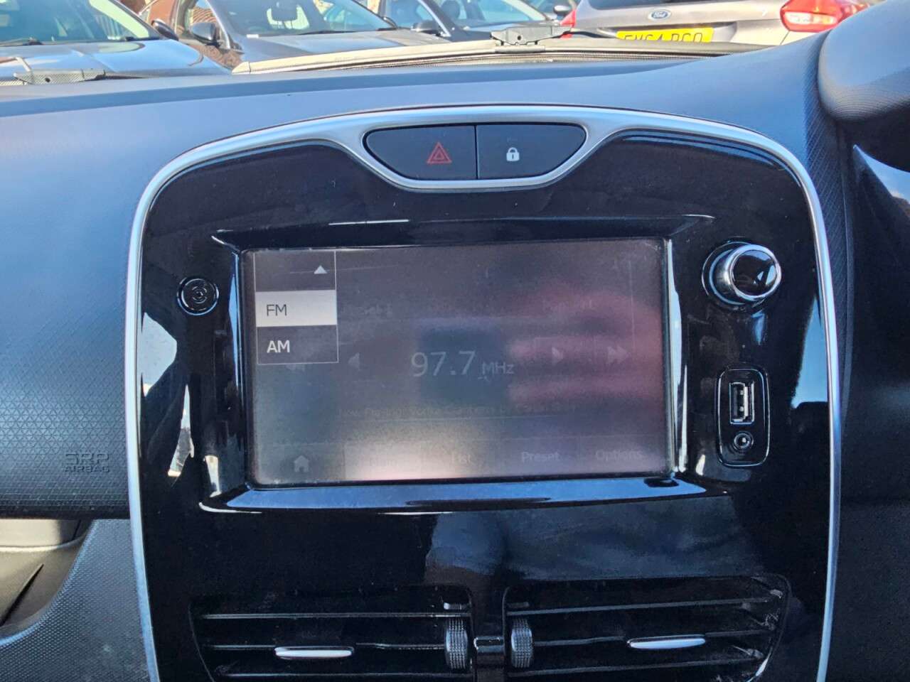 2015 RENAULT CLIO 2015 RENAULT CLIO