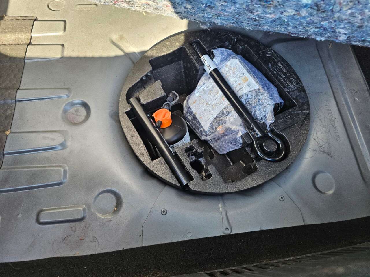 2015 RENAULT CLIO 2015 RENAULT CLIO