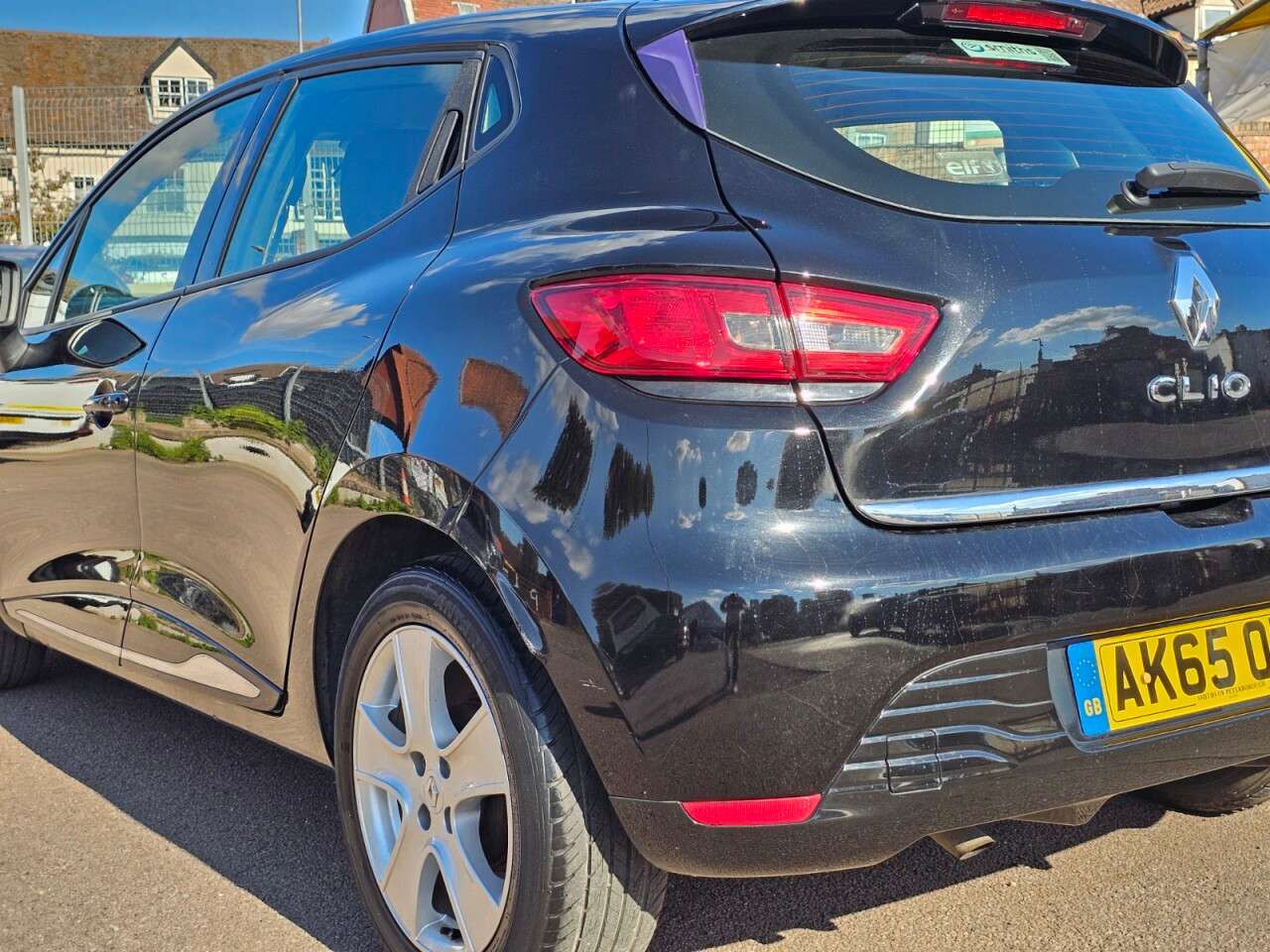 2015 RENAULT CLIO 2015 RENAULT CLIO