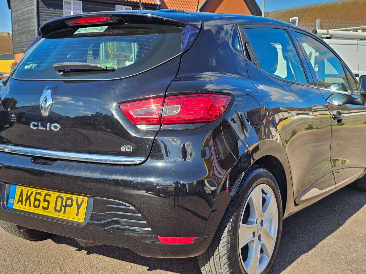 2015 RENAULT CLIO 2015 RENAULT CLIO