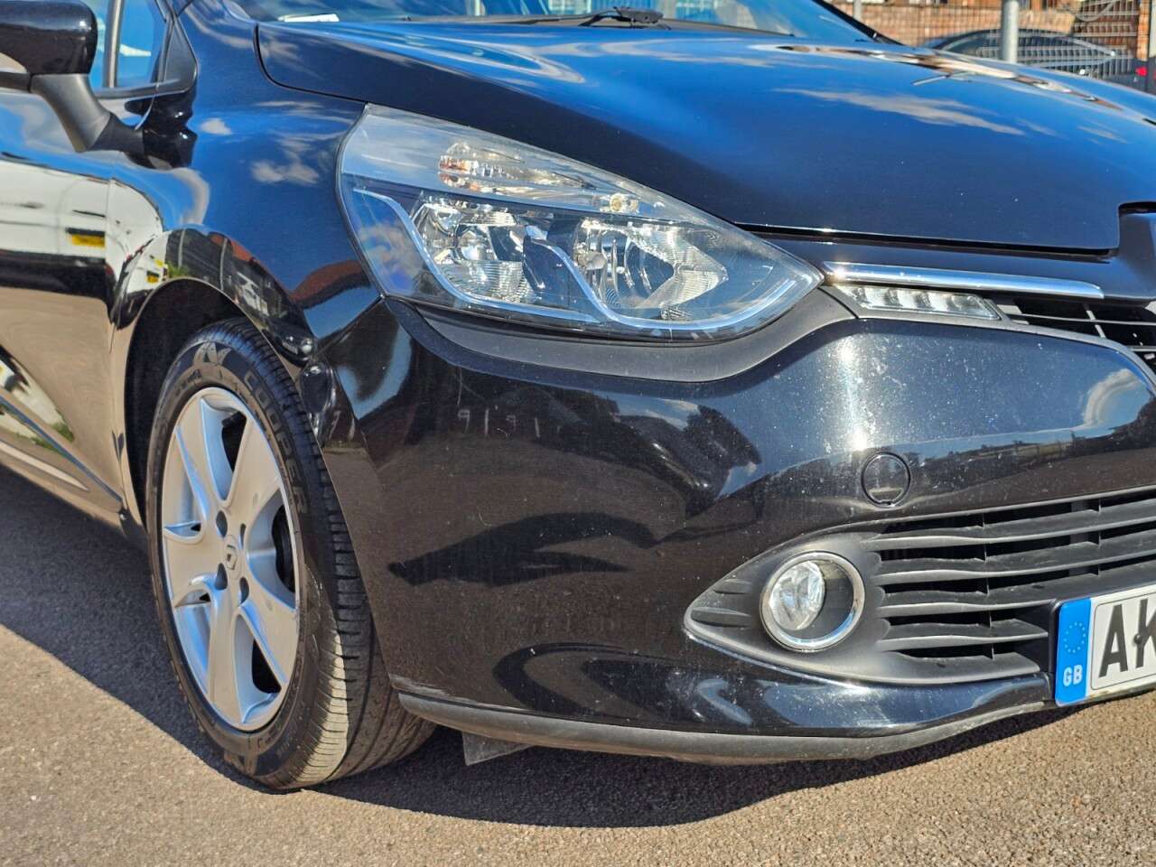 2015 RENAULT CLIO 2015 RENAULT CLIO