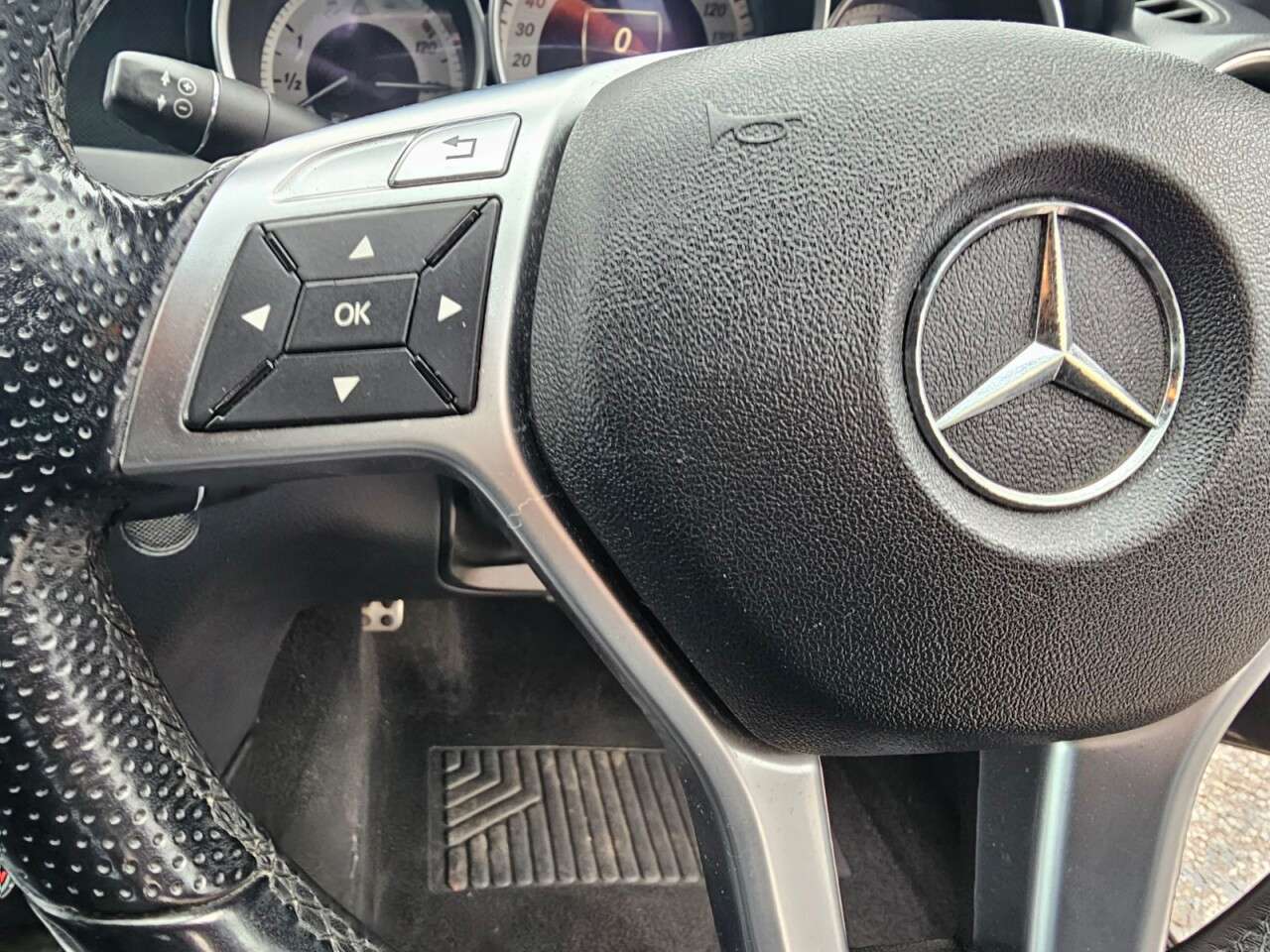 2011 MERCEDES-BENZ C-CLASS 2011 MERCEDES-BENZ C-CLASS