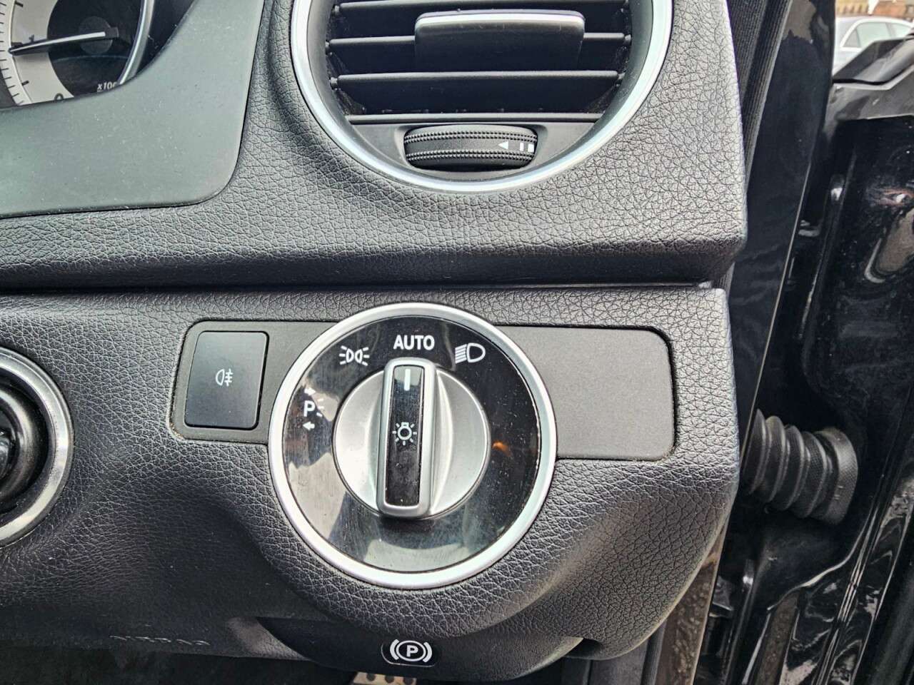 2011 MERCEDES-BENZ C-CLASS 2011 MERCEDES-BENZ C-CLASS