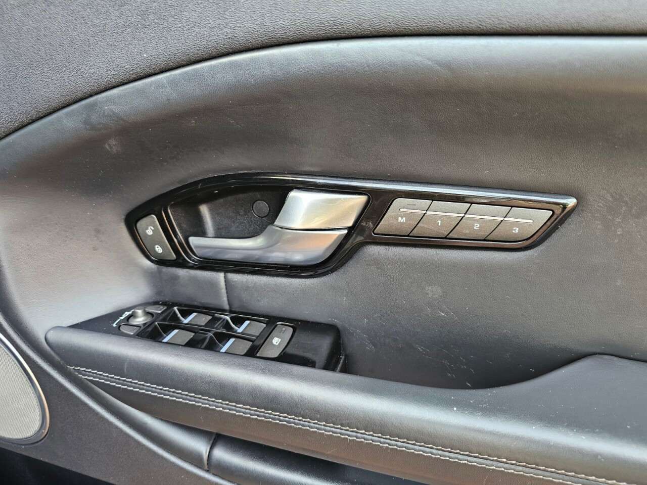 2018 LAND ROVER RANGE ROVER EVOQUE 2018 LAND ROVER RANGE ROVER EVOQUE