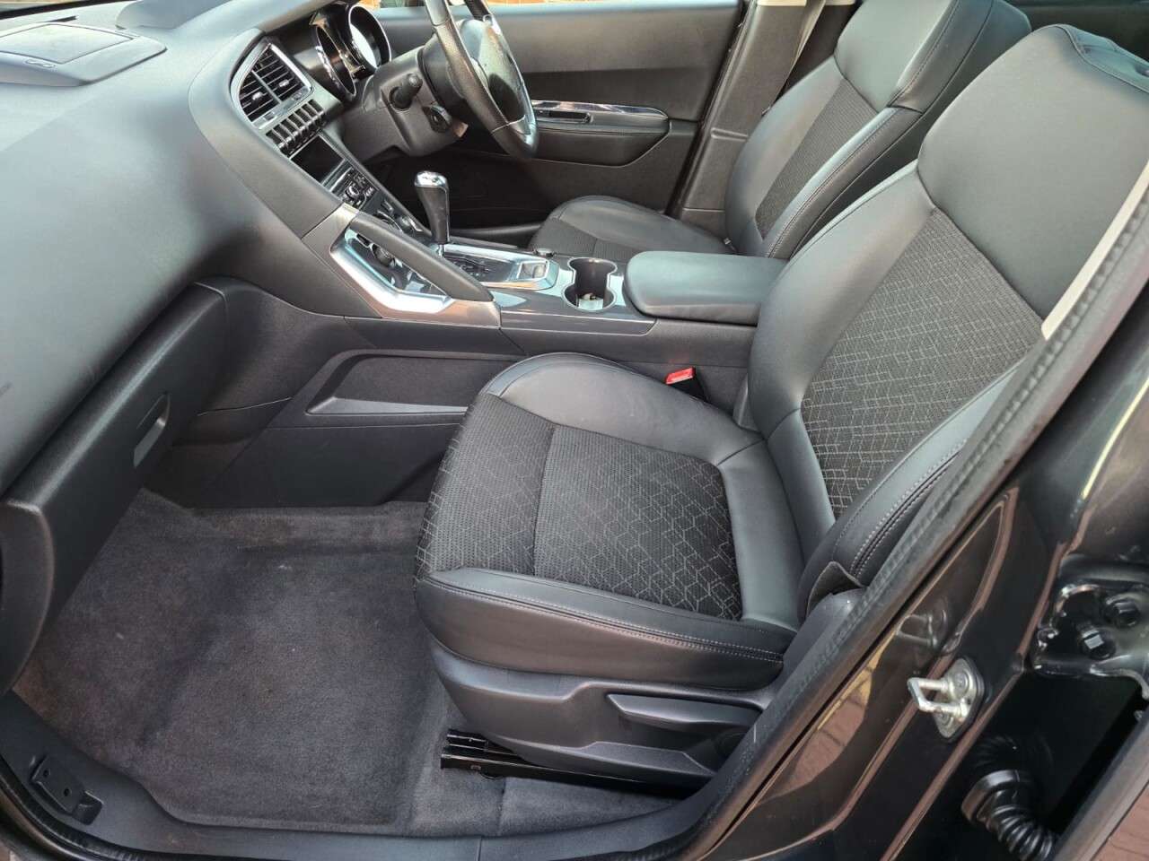 2016 PEUGEOT 3008 2016 PEUGEOT 3008