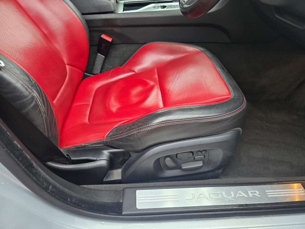 2015 JAGUAR XF 2015 JAGUAR XF