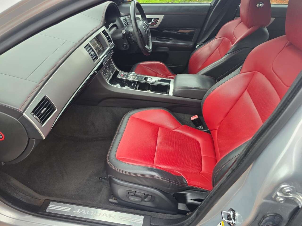 2015 JAGUAR XF 2015 JAGUAR XF