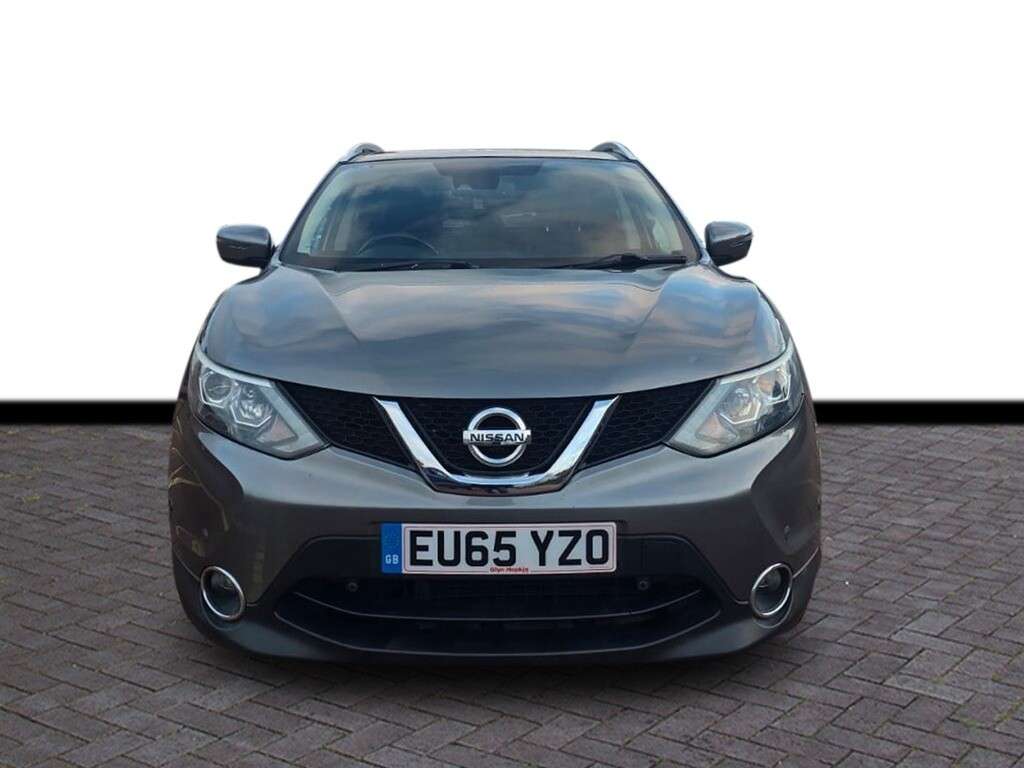 A 2015 NISSAN QASHQAI 1.5 dCi Tekna SUV 5dr Diesel Manual 2WD Euro 5 (s/s) (110 ps) 6 Months warr A 2015 NISSAN QASHQAI 1.5 dCi Tekna SUV 5dr Diesel Manual 2WD Euro 5 (s/s) (110 ps) 6 Months warr