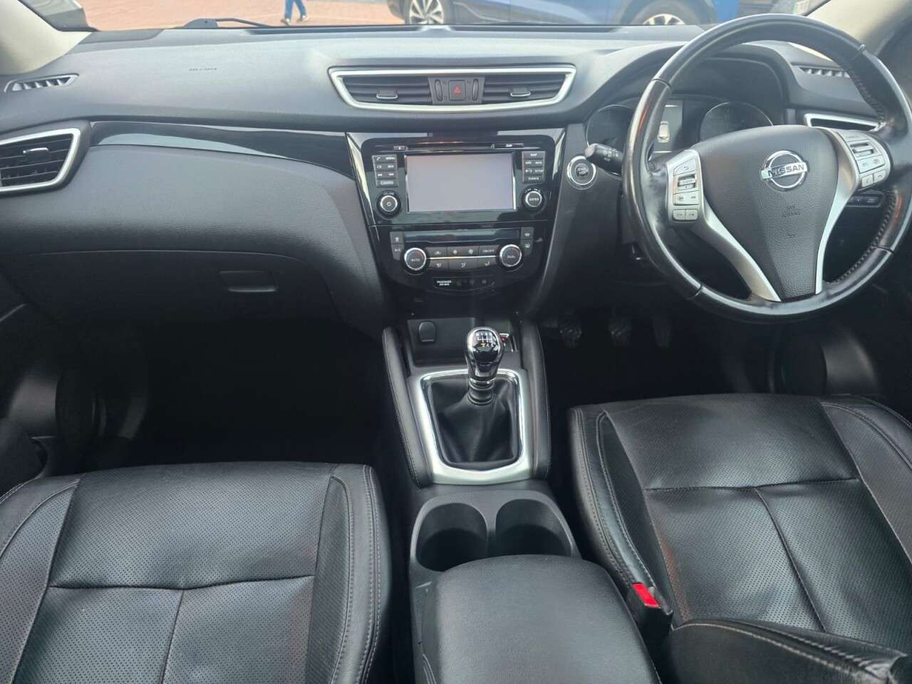 A 2015 NISSAN QASHQAI 1.5 dCi Tekna SUV 5dr Diesel Manual 2WD Euro 5 (s/s) (110 ps) 6 Months warr A 2015 NISSAN QASHQAI 1.5 dCi Tekna SUV 5dr Diesel Manual 2WD Euro 5 (s/s) (110 ps) 6 Months warr