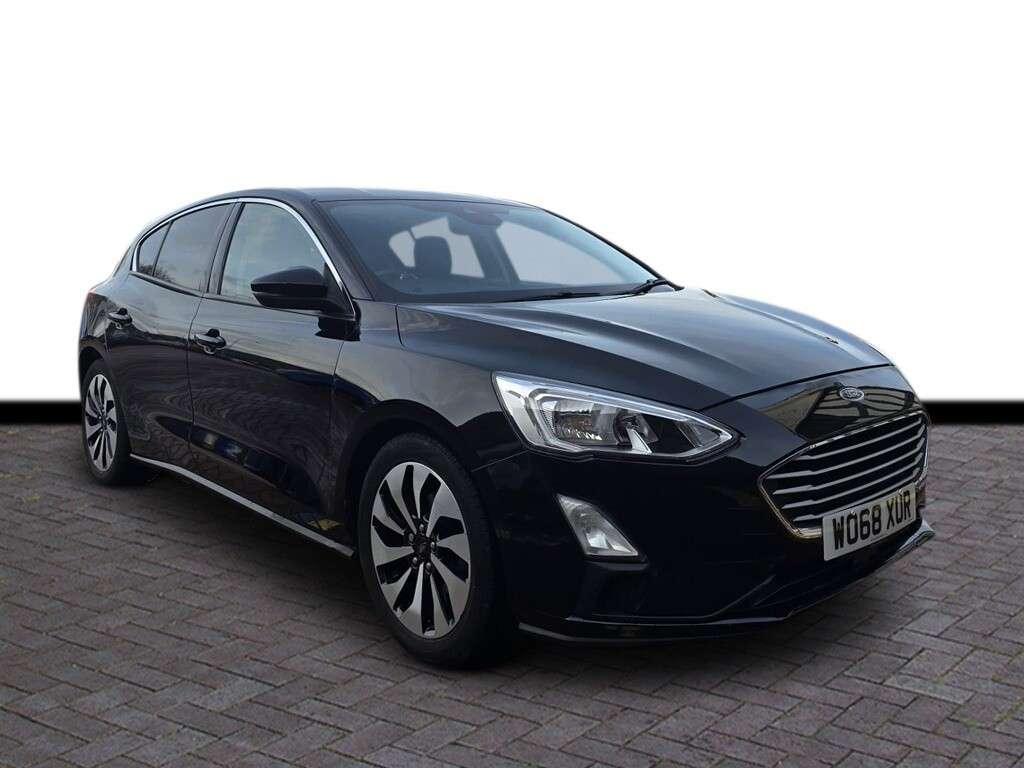 A 2019 FORD FOCUS 1.0T EcoBoost Zetec Hatchback 5dr Petrol Manual Euro 6 (s/s) (125 ps) 6 Mon A 2019 FORD FOCUS 1.0T EcoBoost Zetec Hatchback 5dr Petrol Manual Euro 6 (s/s) (125 ps) 6 Mon