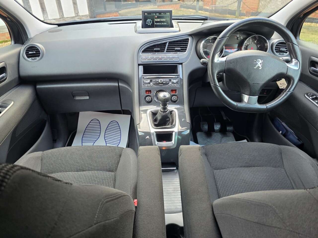 A 2014 PEUGEOT 5008 1.6 HDi Allure MPV 5dr Diesel Manual Euro 5 (115 ps) 6 Months warranty, £10 A 2014 PEUGEOT 5008 1.6 HDi Allure MPV 5dr Diesel Manual Euro 5 (115 ps) 6 Months warranty, £10