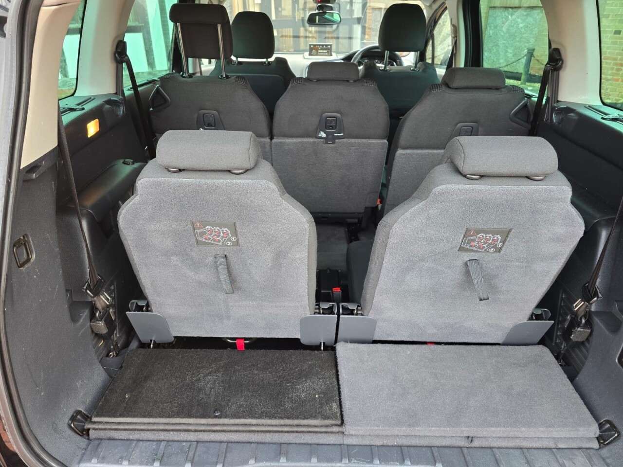 2014 PEUGEOT 5008 2014 PEUGEOT 5008