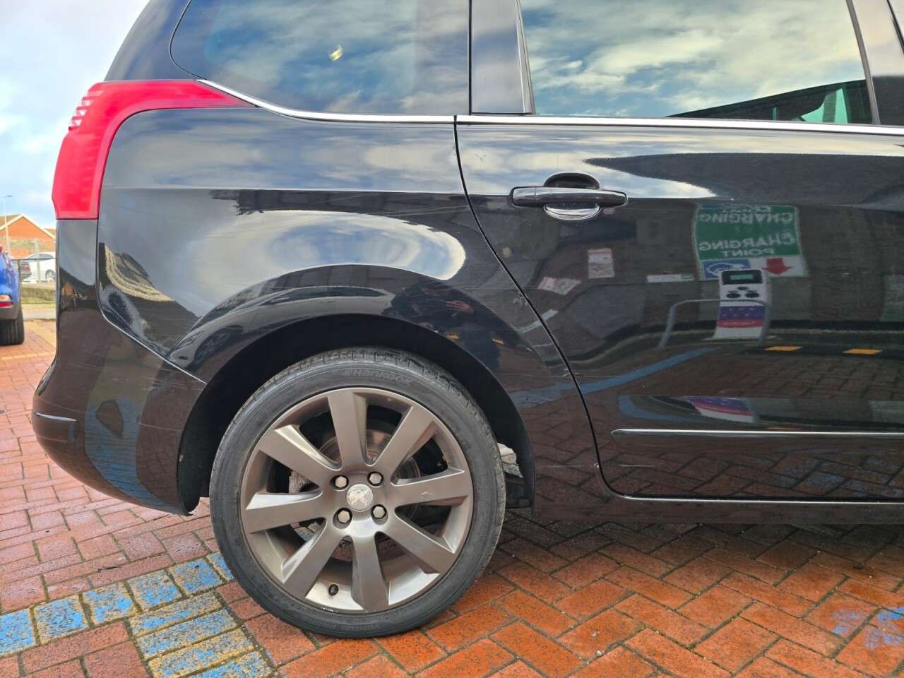 2014 PEUGEOT 5008 2014 PEUGEOT 5008