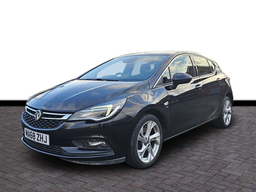 A 2018 VAUXHALL ASTRA 1.6 CDTi BlueInjection SRi Nav Hatchback 5dr Diesel Auto Euro 6 (s/s) (136 A 2018 VAUXHALL ASTRA 1.6 CDTi BlueInjection SRi Nav Hatchback 5dr Diesel Auto Euro 6 (s/s) (136