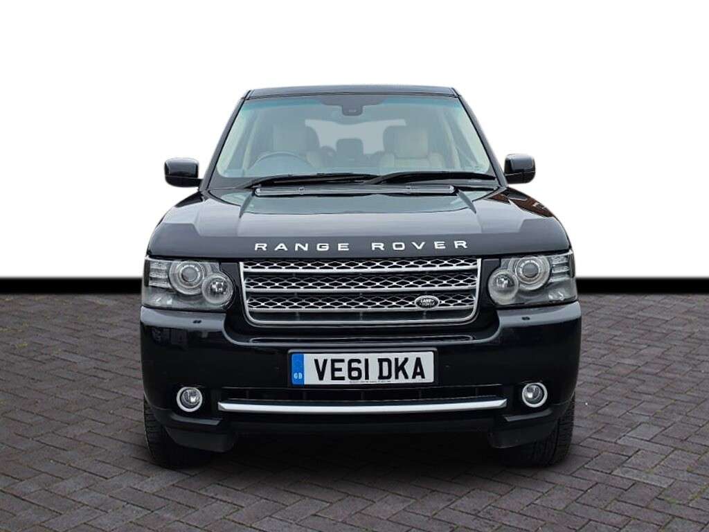 A 2011 LAND ROVER RANGE ROVER 4.4 TD V8 Autobiography SUV 5dr Diesel Auto 4WD Euro 5 (313 bhp) 6 month wa A 2011 LAND ROVER RANGE ROVER 4.4 TD V8 Autobiography SUV 5dr Diesel Auto 4WD Euro 5 (313 bhp) 6 month wa