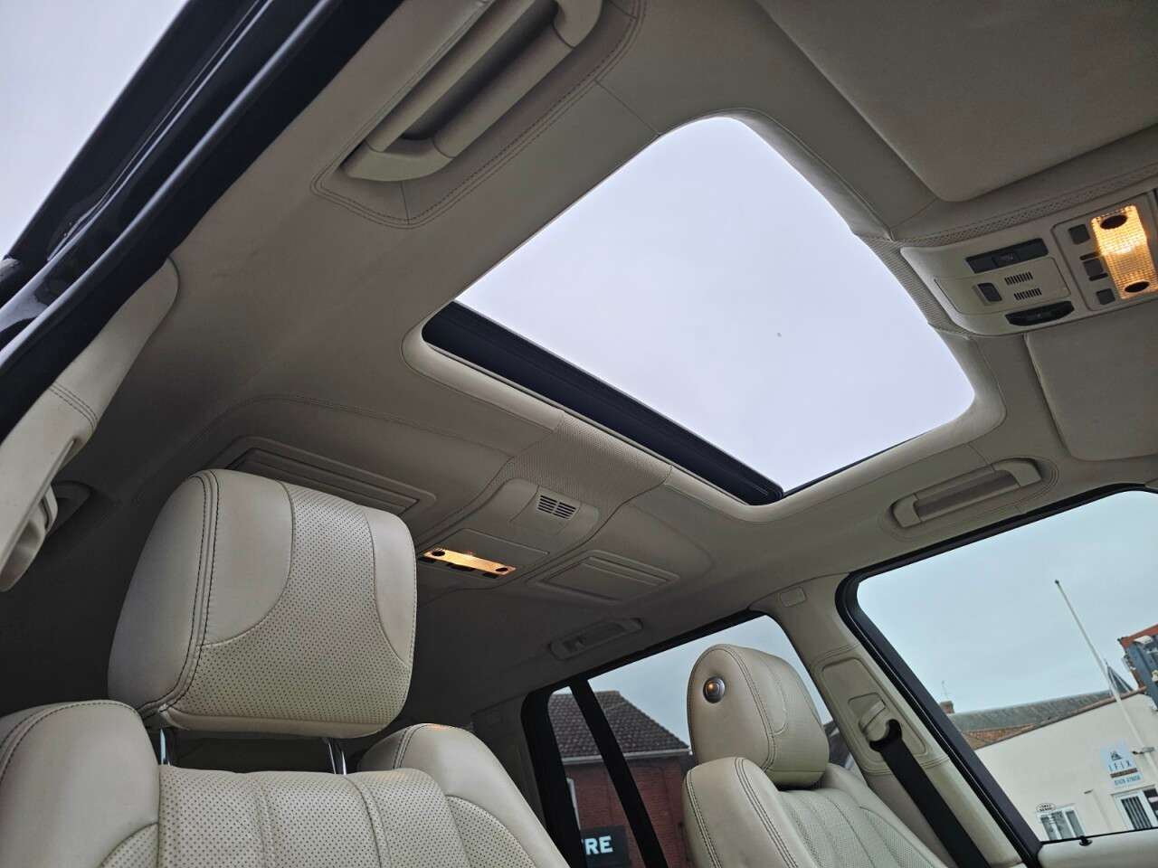 2011 LAND ROVER RANGE ROVER 2011 LAND ROVER RANGE ROVER