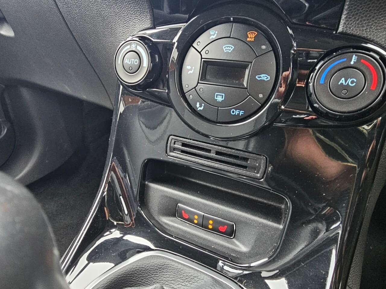 2014 FORD FIESTA 2014 FORD FIESTA