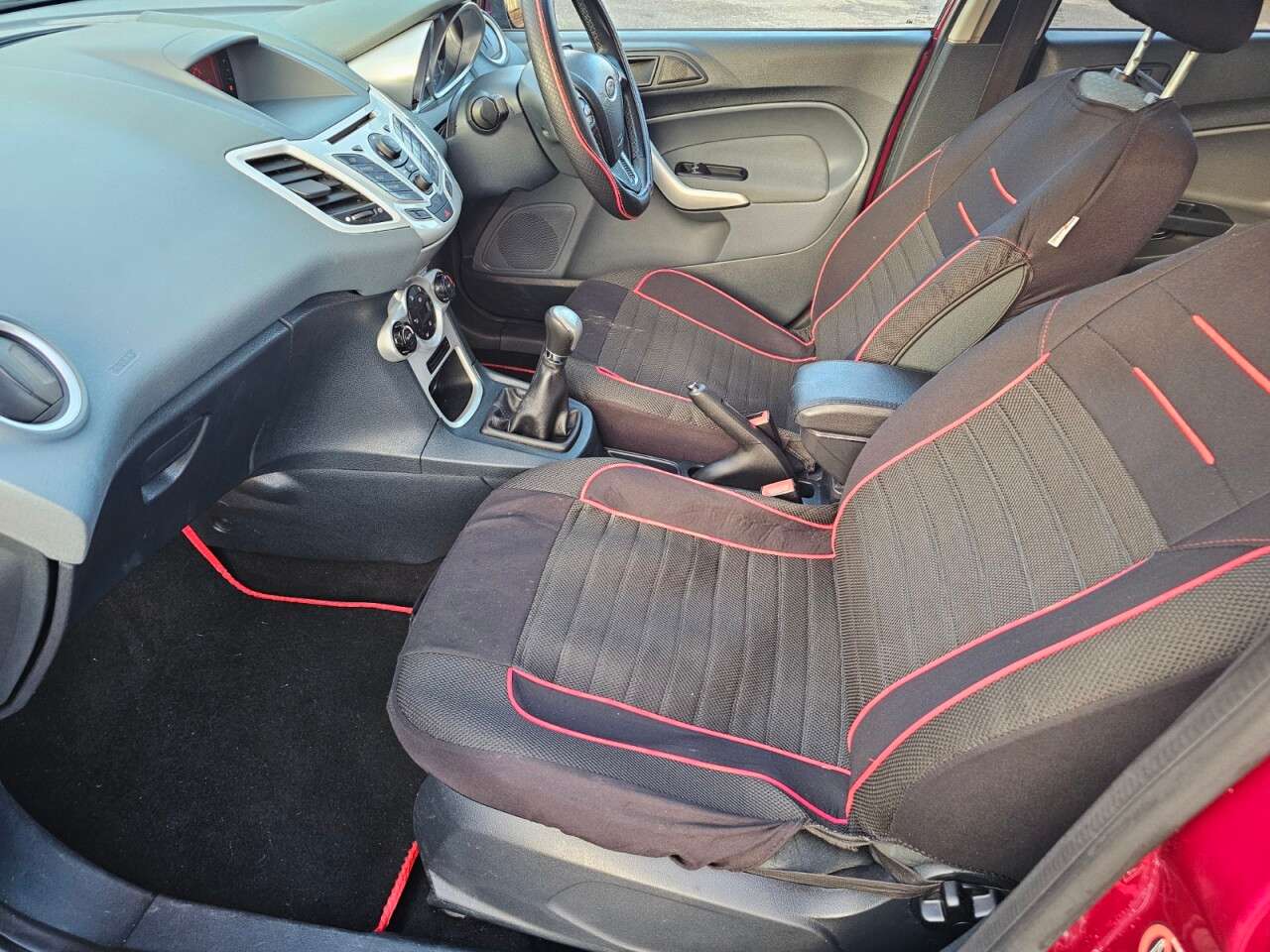 2010 FORD FIESTA 2010 FORD FIESTA