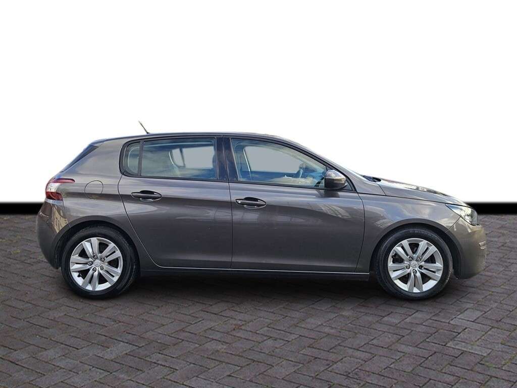 A 2014 PEUGEOT 308 1.6 HDi Active Hatchback 5dr Diesel Manual Euro 5 (92 ps) A 2014 PEUGEOT 308 1.6 HDi Active Hatchback 5dr Diesel Manual Euro 5 (92 ps)