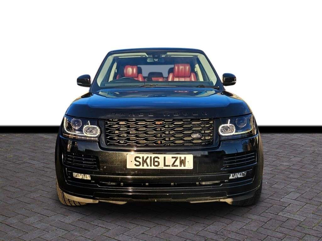 A 2016 LAND ROVER RANGE ROVER 4.4 SD V8 Vogue SE SUV 5dr Diesel Auto 4WD Euro 6 (s/s) (339 ps) 6 Months w A 2016 LAND ROVER RANGE ROVER 4.4 SD V8 Vogue SE SUV 5dr Diesel Auto 4WD Euro 6 (s/s) (339 ps) 6 Months w
