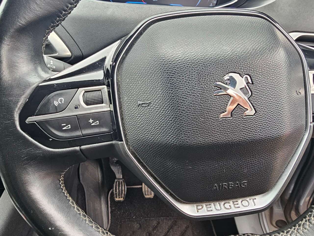 2017 PEUGEOT 3008 2017 PEUGEOT 3008