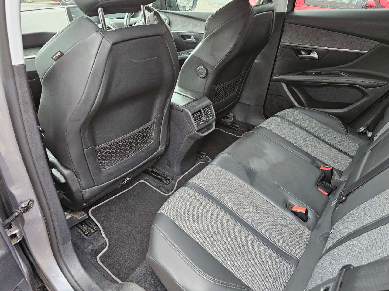 2017 PEUGEOT 3008 2017 PEUGEOT 3008