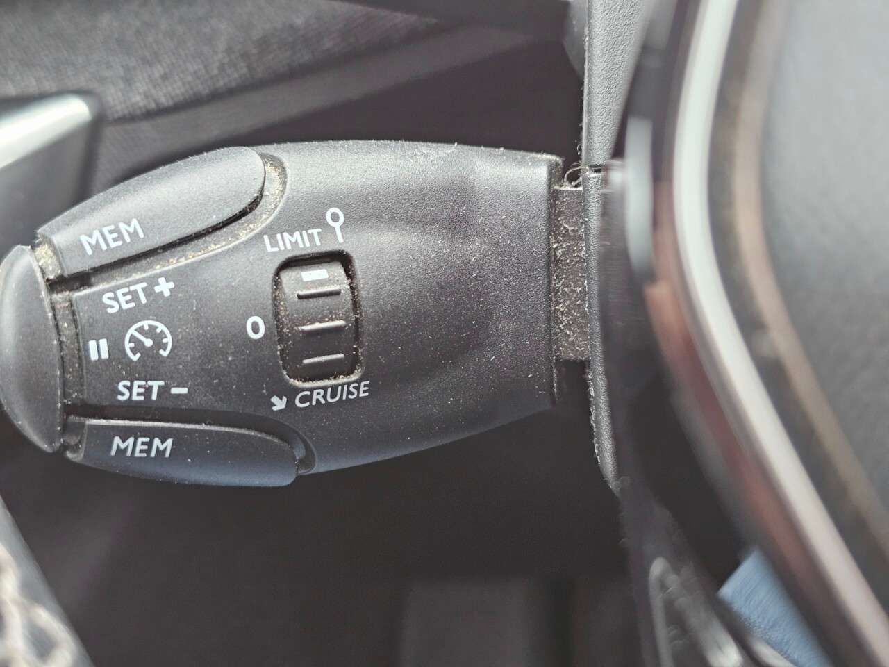 2017 PEUGEOT 3008 2017 PEUGEOT 3008