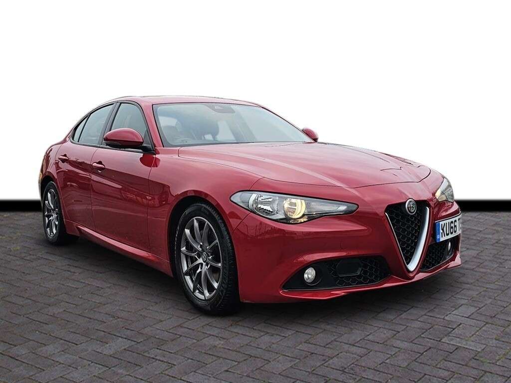 A 2017 ALFA ROMEO GIULIA 2.2 TD Super Saloon 4dr Diesel Auto Euro 6 (s/s) (180 ps) 6 months warranty A 2017 ALFA ROMEO GIULIA 2.2 TD Super Saloon 4dr Diesel Auto Euro 6 (s/s) (180 ps) 6 months warranty