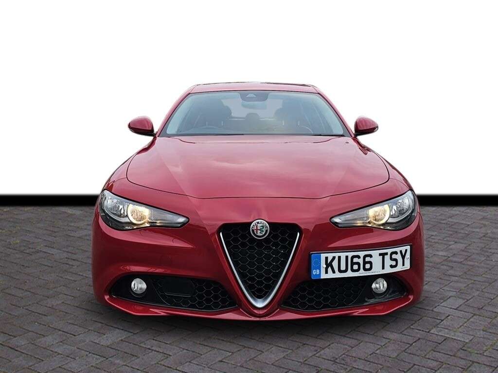 A 2017 ALFA ROMEO GIULIA 2.2 TD Super Saloon 4dr Diesel Auto Euro 6 (s/s) (180 ps) 6 months warranty A 2017 ALFA ROMEO GIULIA 2.2 TD Super Saloon 4dr Diesel Auto Euro 6 (s/s) (180 ps) 6 months warranty
