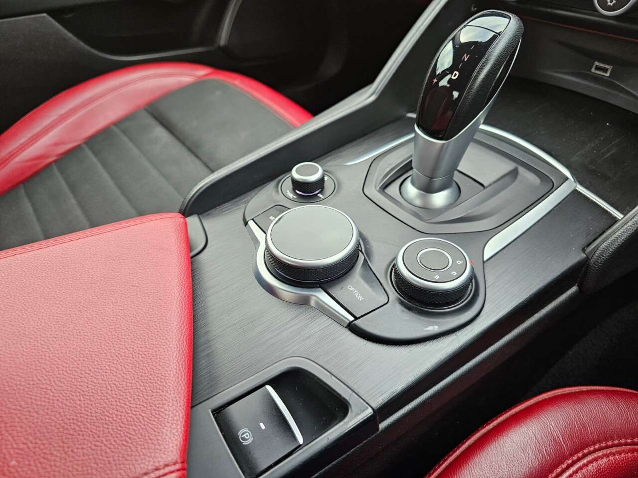 2017 ALFA ROMEO GIULIA 2017 ALFA ROMEO GIULIA