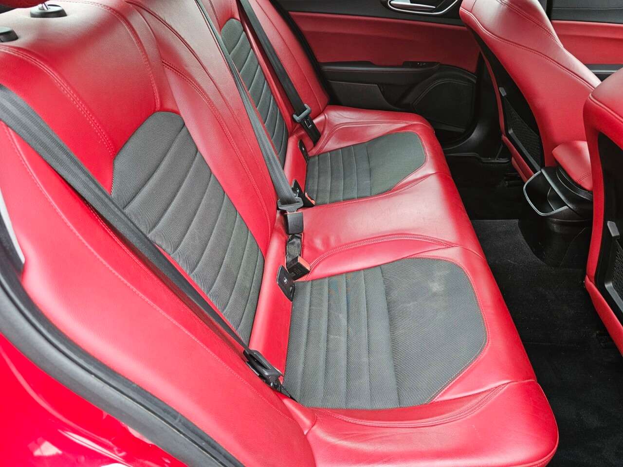 2017 ALFA ROMEO GIULIA 2017 ALFA ROMEO GIULIA