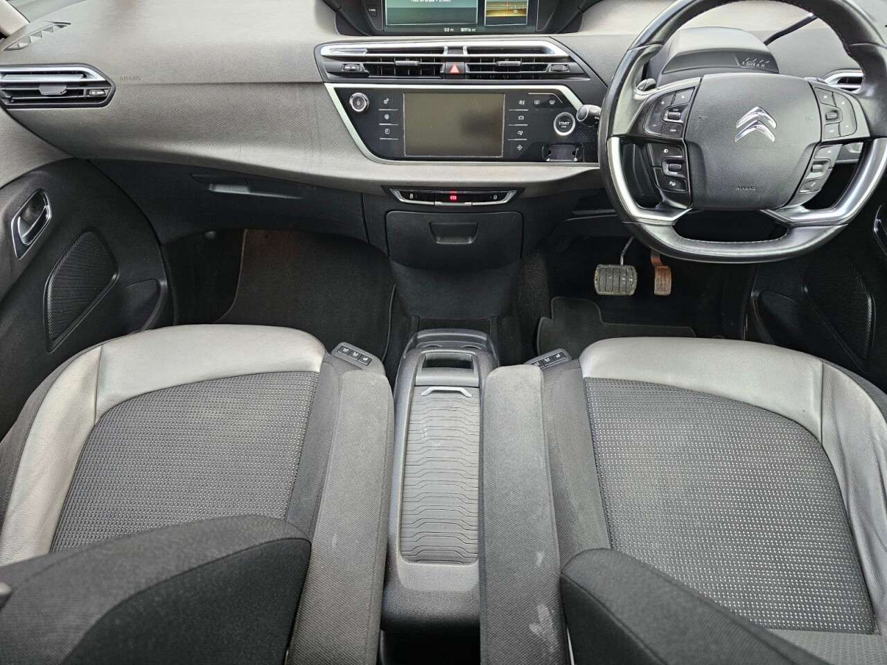 A 2014 CITROEN C4 PICASSO 1.6 e-HDi Airdream Exclusive+ MPV 5dr Diesel ETG6 Euro 5 (s/s) (115 ps) 6 M A 2014 CITROEN C4 PICASSO 1.6 e-HDi Airdream Exclusive+ MPV 5dr Diesel ETG6 Euro 5 (s/s) (115 ps) 6 M