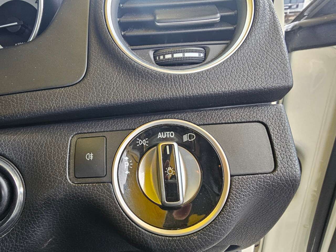 2011 MERCEDES-BENZ C-CLASS 2011 MERCEDES-BENZ C-CLASS