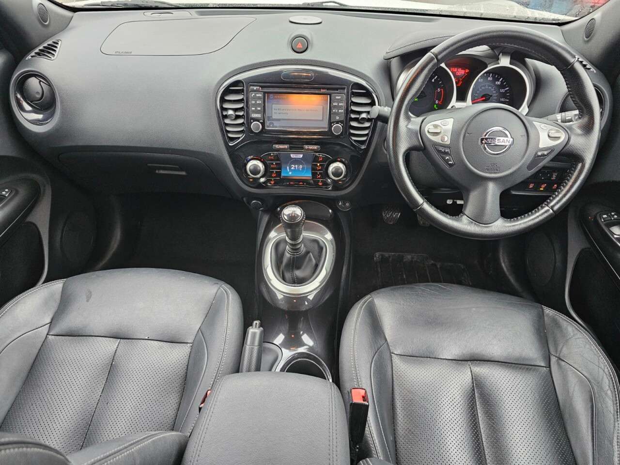 A 2015 NISSAN JUKE 1.5 dCi 8v Tekna SUV 5dr Diesel Manual Euro 5 (s/s) (110 ps) 6 months warra A 2015 NISSAN JUKE 1.5 dCi 8v Tekna SUV 5dr Diesel Manual Euro 5 (s/s) (110 ps) 6 months warra