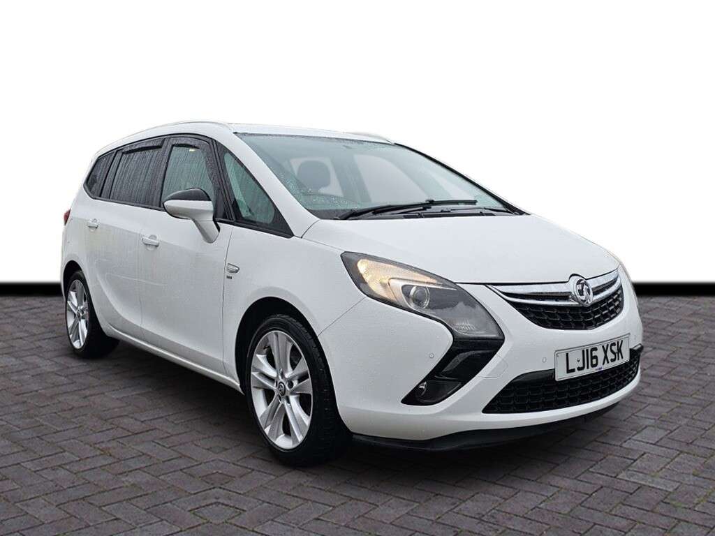 A 2016 VAUXHALL ZAFIRA TOURER 1.6 CDTi ecoFLEX SRi MPV 5dr Diesel Manual Euro 6 (s/s) (136 ps) 6 months w A 2016 VAUXHALL ZAFIRA TOURER 1.6 CDTi ecoFLEX SRi MPV 5dr Diesel Manual Euro 6 (s/s) (136 ps) 6 months w