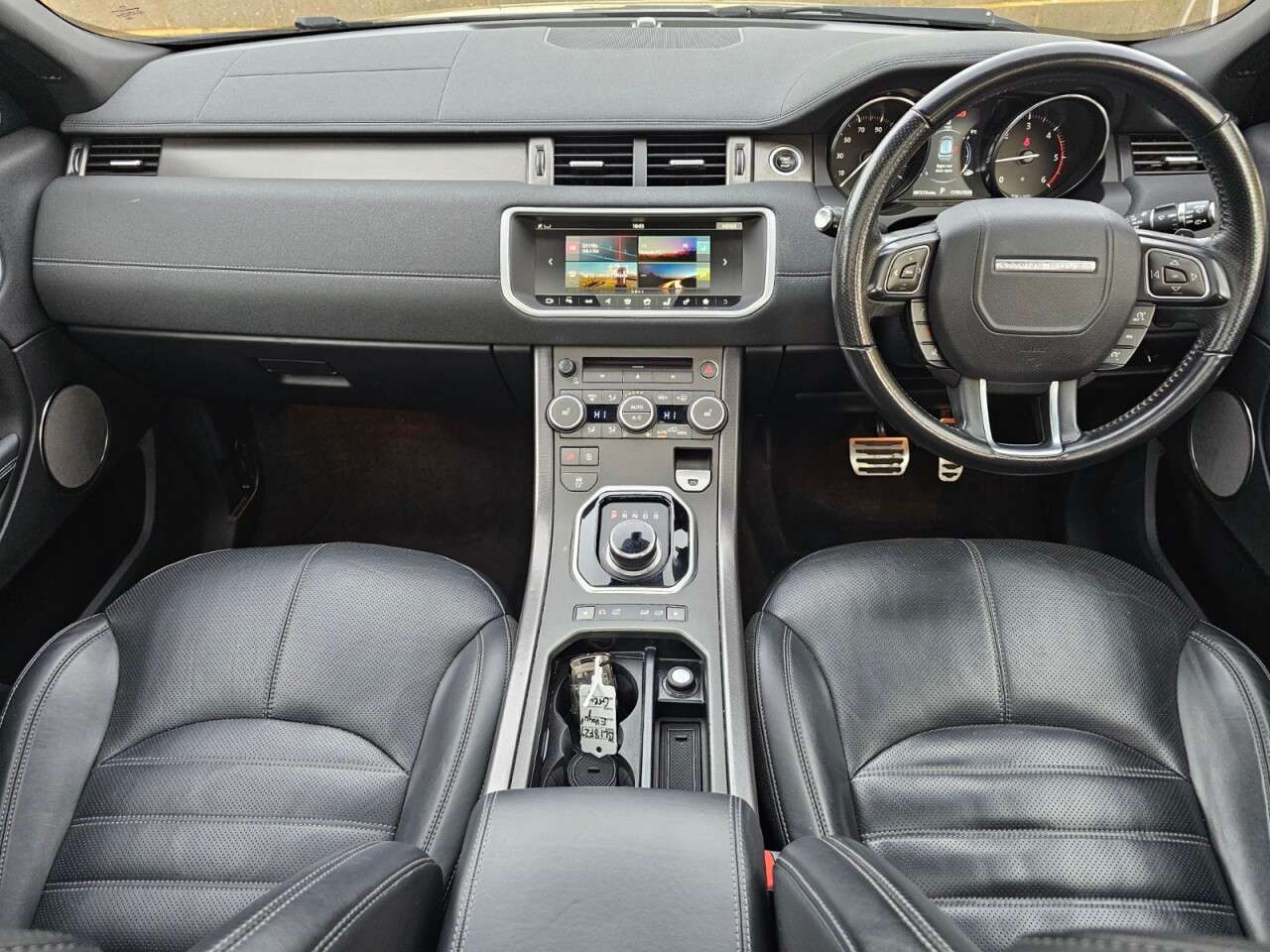 A 2018 LAND ROVER RANGE ROVER EVOQUE 2.0 TD4 HSE Dynamic SUV 5dr Diesel Auto 4WD Euro 6 (s/s) (180 ps) 6 Months A 2018 LAND ROVER RANGE ROVER EVOQUE 2.0 TD4 HSE Dynamic SUV 5dr Diesel Auto 4WD Euro 6 (s/s) (180 ps) 6 Months