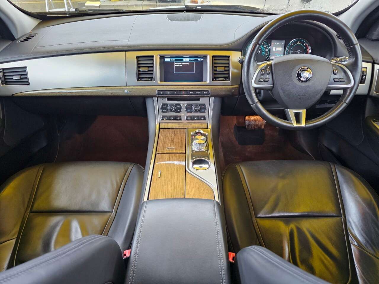 A 2014 JAGUAR XF 3.0d V6 Premium Luxury Sportbrake 5dr Diesel Auto Euro 5 (s/s) (240 ps) 6 m A 2014 JAGUAR XF 3.0d V6 Premium Luxury Sportbrake 5dr Diesel Auto Euro 5 (s/s) (240 ps) 6 m