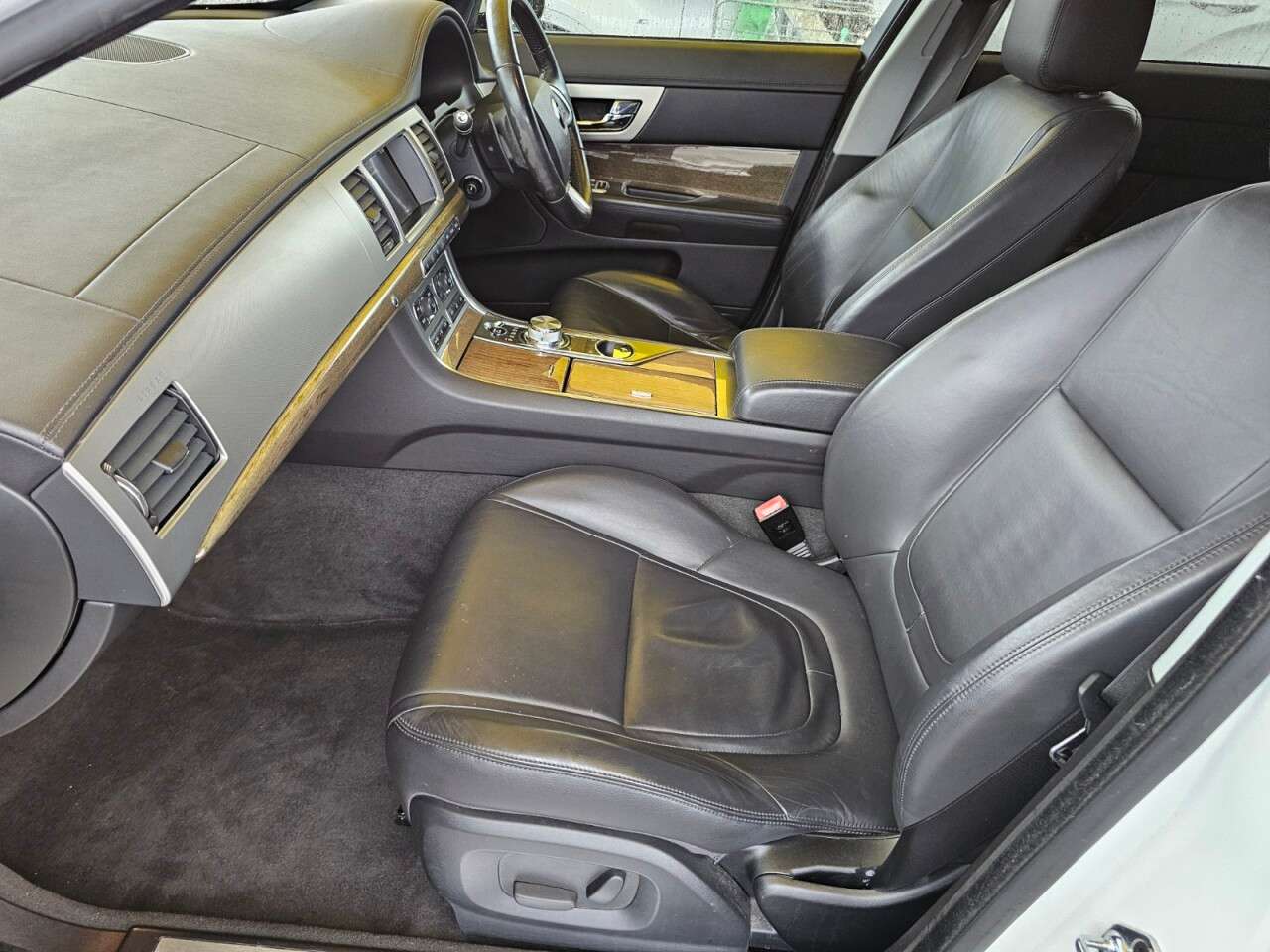 2014 JAGUAR XF 2014 JAGUAR XF